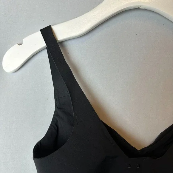 Lululemon Bra Womens 32C Black Like Nothing Lightweight Light Support Breathable - Picture 9 of 14